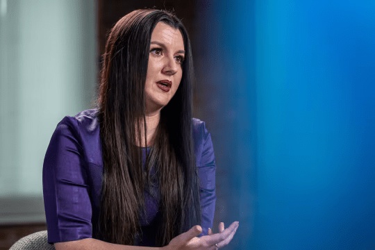  OpenAI面临算力与市场双重考验；全员大会后战略聚焦调整，力求在生产力赛道重获优势。 IT技术 OpenAI面临算力与市场双重考验；全员大会后战略聚焦调整，力求在生产力赛道重获优势。 IT技术