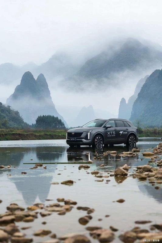 都市精英的春日座驾:凯迪拉克XT5如何平衡审美与实用 汽车科技 都市精英的春日座驾:凯迪拉克XT5如何平衡审美与实用 汽车科技