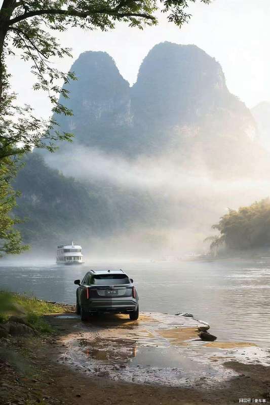 都市精英的春日座驾:凯迪拉克XT5如何平衡审美与实用 汽车科技 都市精英的春日座驾:凯迪拉克XT5如何平衡审美与实用 汽车科技