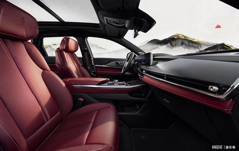 都市精英的春日座驾:凯迪拉克XT5如何平衡审美与实用 汽车科技 都市精英的春日座驾:凯迪拉克XT5如何平衡审美与实用 汽车科技