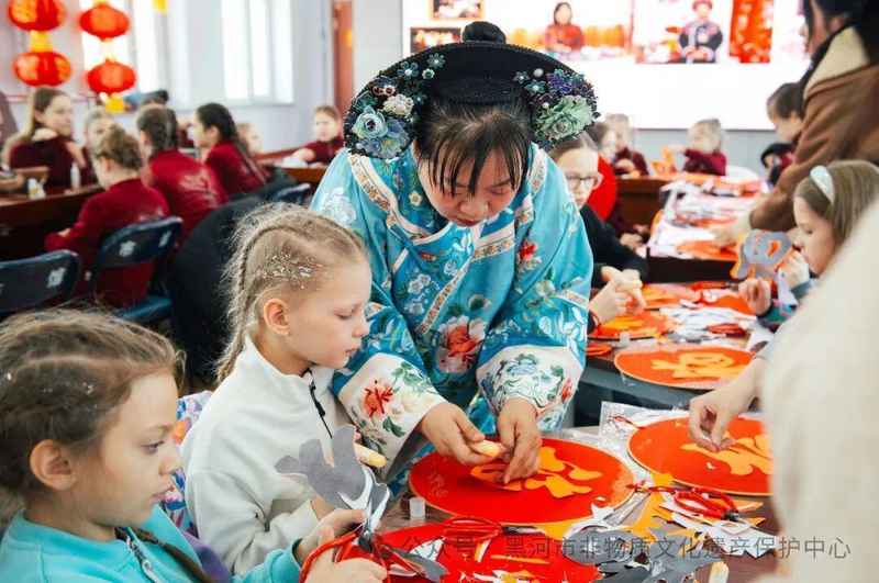  文化隔阂的消融：从一场非遗体验课看跨国情感连接 情感心理