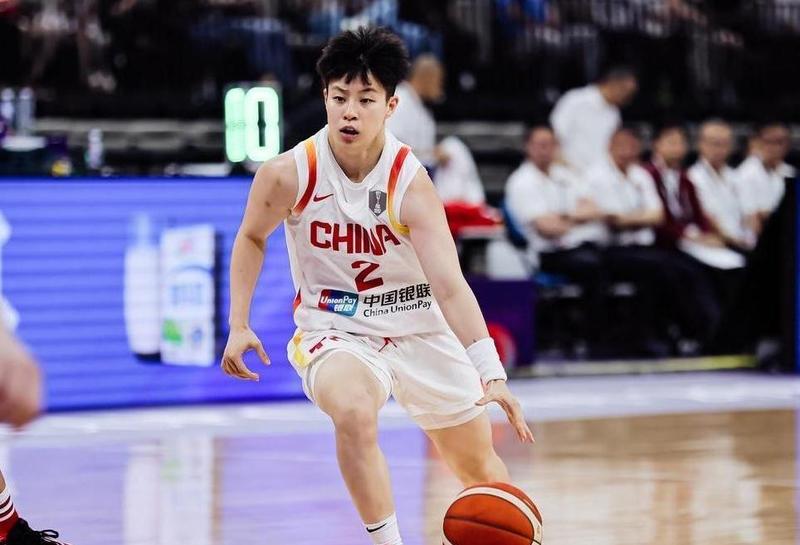  数据解码李缘季后赛复苏：三项命中率暴涨背后的战术定位转变 体育新闻