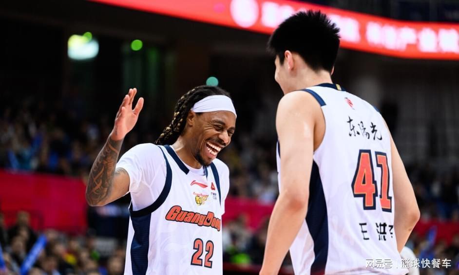  CBA四强卡位战深度解码：广东16分逆转背后的战术体系重构 体育新闻