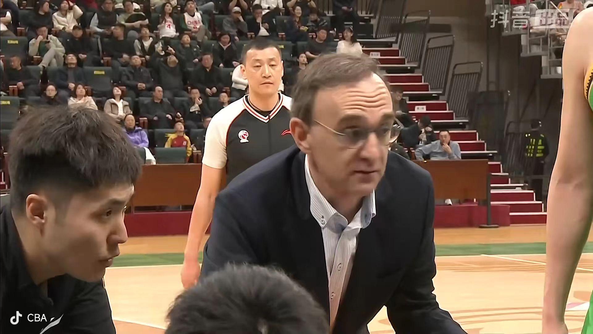 辽宁106-64碾压四川的技术解码：莱迪体系适配度与青训断层危机深度剖析 体育新闻